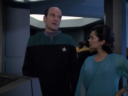 extant_StarTrek_VOY_6x13-Virtuoso_01199.jpg