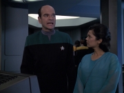 extant_StarTrek_VOY_6x13-Virtuoso_01201.jpg