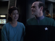 extant_StarTrek_VOY_6x13-Virtuoso_01227.jpg