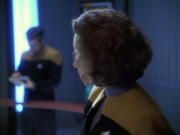 extant_StarTrek_VOY_6x13-Virtuoso_01230.jpg