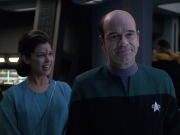 extant_StarTrek_VOY_6x13-Virtuoso_01247.jpg