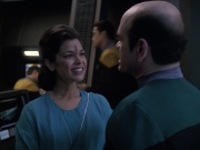 extant_StarTrek_VOY_6x13-Virtuoso_01252.jpg