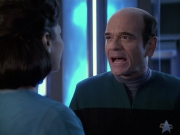 extant_StarTrek_VOY_6x13-Virtuoso_01257.jpg