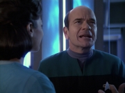 extant_StarTrek_VOY_6x13-Virtuoso_01259.jpg