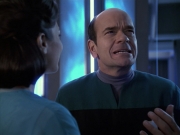 extant_StarTrek_VOY_6x13-Virtuoso_01260.jpg