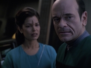 extant_StarTrek_VOY_6x13-Virtuoso_01265.jpg