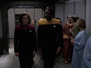 Filename=extant_StarTrek_VOY_6x13-Virtuoso_01637.jpg
Filesize=144KiB
Dimensions=1200x900
Date added=Dec 28, 2019 extant_StarTrek_VOY_6x13-Virtuoso_01637.jpg