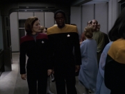 extant_StarTrek_VOY_6x13-Virtuoso_01638.jpg