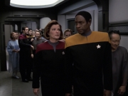 Filename=extant_StarTrek_VOY_6x13-Virtuoso_01654.jpg
Filesize=149KiB
Dimensions=1200x900
Date added=Dec 28, 2019 extant_StarTrek_VOY_6x13-Virtuoso_01654.jpg