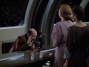 extant_StarTrek_VOY_6x13-Virtuoso_01688.jpg