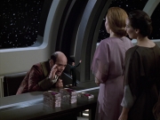 extant_StarTrek_VOY_6x13-Virtuoso_01689.jpg