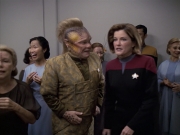 extant_StarTrek_VOY_6x13-Virtuoso_01726.jpg