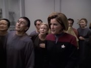 extant_StarTrek_VOY_6x13-Virtuoso_01728.jpg