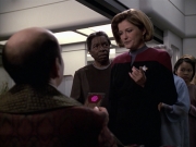 extant_StarTrek_VOY_6x13-Virtuoso_01742.jpg