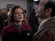 extant_StarTrek_VOY_6x13-Virtuoso_01792.jpg