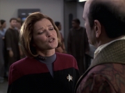 extant_StarTrek_VOY_6x13-Virtuoso_01808.jpg