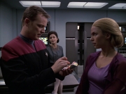 extant_StarTrek_VOY_6x13-Virtuoso_01836.jpg
