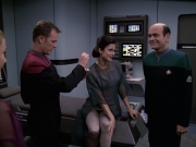 extant_StarTrek_VOY_6x13-Virtuoso_01848.jpg