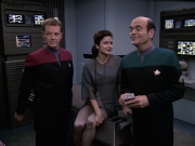 extant_StarTrek_VOY_6x13-Virtuoso_01859.jpg