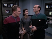 extant_StarTrek_VOY_6x13-Virtuoso_01861.jpg