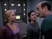 extant_StarTrek_VOY_6x13-Virtuoso_01884.jpg
