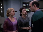 extant_StarTrek_VOY_6x13-Virtuoso_01890.jpg