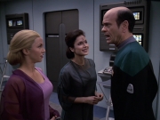 extant_StarTrek_VOY_6x13-Virtuoso_01901.jpg