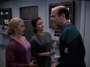 extant_StarTrek_VOY_6x13-Virtuoso_01903.jpg