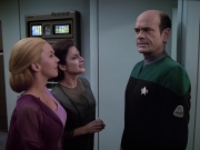 extant_StarTrek_VOY_6x13-Virtuoso_01914.jpg