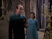 extant_StarTrek_VOY_6x13-Virtuoso_01942.jpg