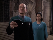 extant_StarTrek_VOY_6x13-Virtuoso_01950.jpg
