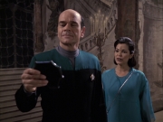 extant_StarTrek_VOY_6x13-Virtuoso_01952.jpg