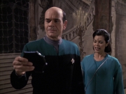 extant_StarTrek_VOY_6x13-Virtuoso_01954.jpg