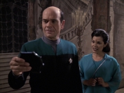 extant_StarTrek_VOY_6x13-Virtuoso_01955.jpg