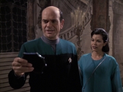 extant_StarTrek_VOY_6x13-Virtuoso_01959.jpg