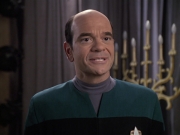 extant_StarTrek_VOY_6x13-Virtuoso_02011.jpg