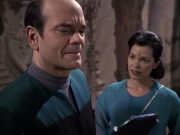 extant_StarTrek_VOY_6x13-Virtuoso_02031.jpg