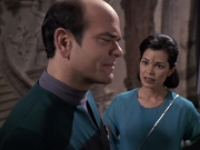 extant_StarTrek_VOY_6x13-Virtuoso_02032.jpg
