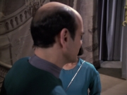 extant_StarTrek_VOY_6x13-Virtuoso_02033.jpg