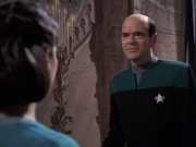 extant_StarTrek_VOY_6x13-Virtuoso_02039.jpg