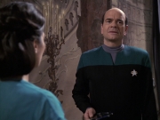 extant_StarTrek_VOY_6x13-Virtuoso_02048.jpg