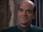 extant_StarTrek_VOY_6x13-Virtuoso_02118.jpg