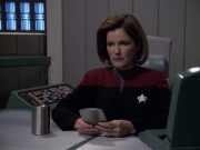 Filename=extant_StarTrek_VOY_6x13-Virtuoso_02126.jpg
Filesize=160KiB
Dimensions=1200x900
Date added=Dec 28, 2019 extant_StarTrek_VOY_6x13-Virtuoso_02126.jpg