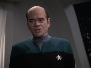 extant_StarTrek_VOY_6x13-Virtuoso_02161.jpg
