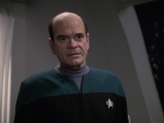 extant_StarTrek_VOY_6x13-Virtuoso_02194.jpg