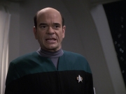 extant_StarTrek_VOY_6x13-Virtuoso_02201.jpg