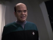 extant_StarTrek_VOY_6x13-Virtuoso_02216.jpg