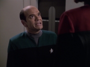 extant_StarTrek_VOY_6x13-Virtuoso_02280.jpg