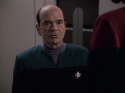 extant_StarTrek_VOY_6x13-Virtuoso_02292.jpg
