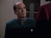 extant_StarTrek_VOY_6x13-Virtuoso_02293.jpg